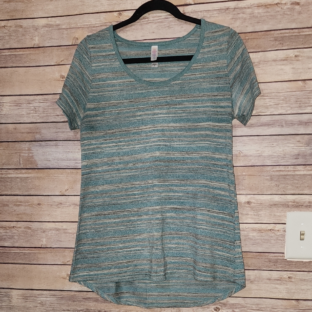 Lularoe Classic Tee